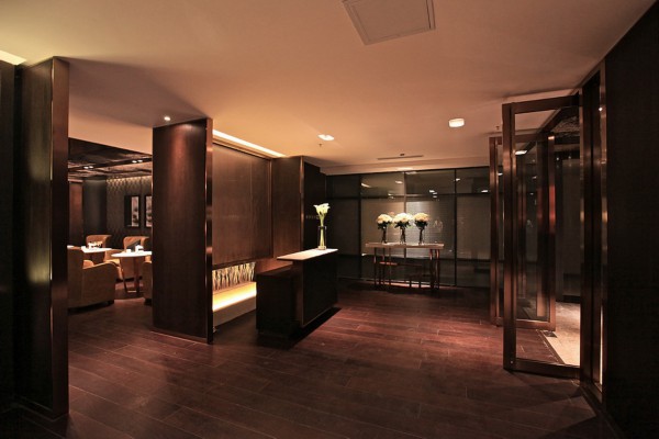 学生茶友圈：成都休闲养生新风尚(学生喝茶群)